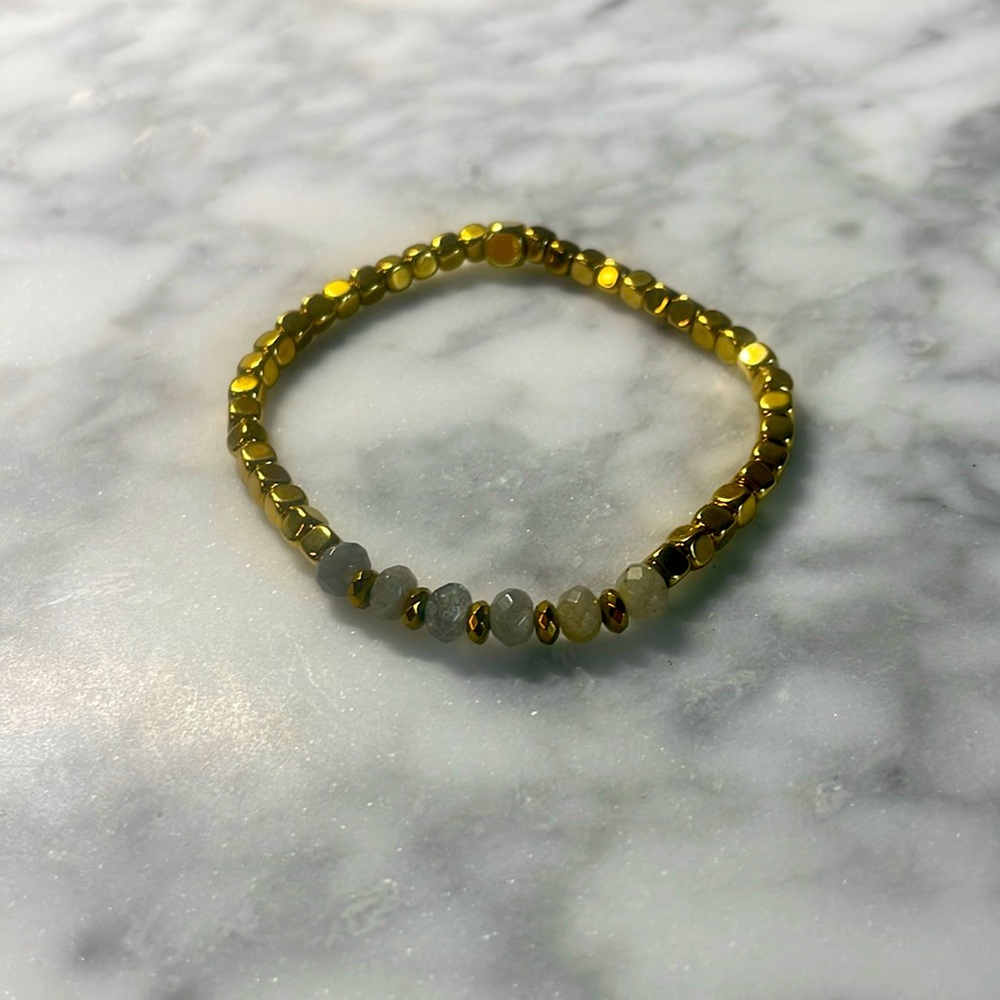 Cube gold Hematite & Labradorite Bracelet